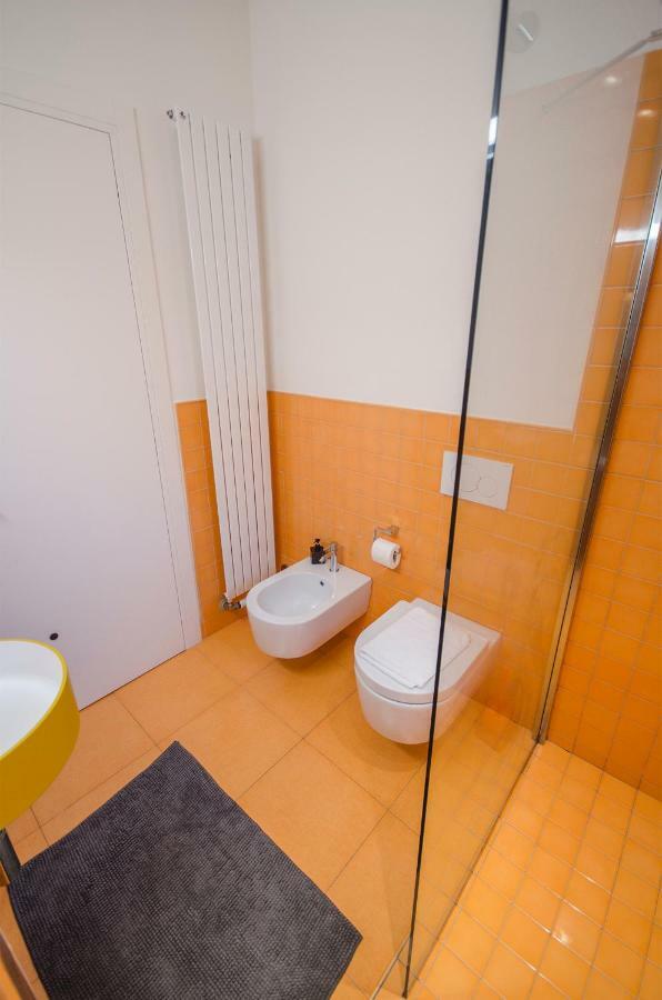 Luxury 65Mq Under The Two Towers Apartment Bologna Ngoại thất bức ảnh