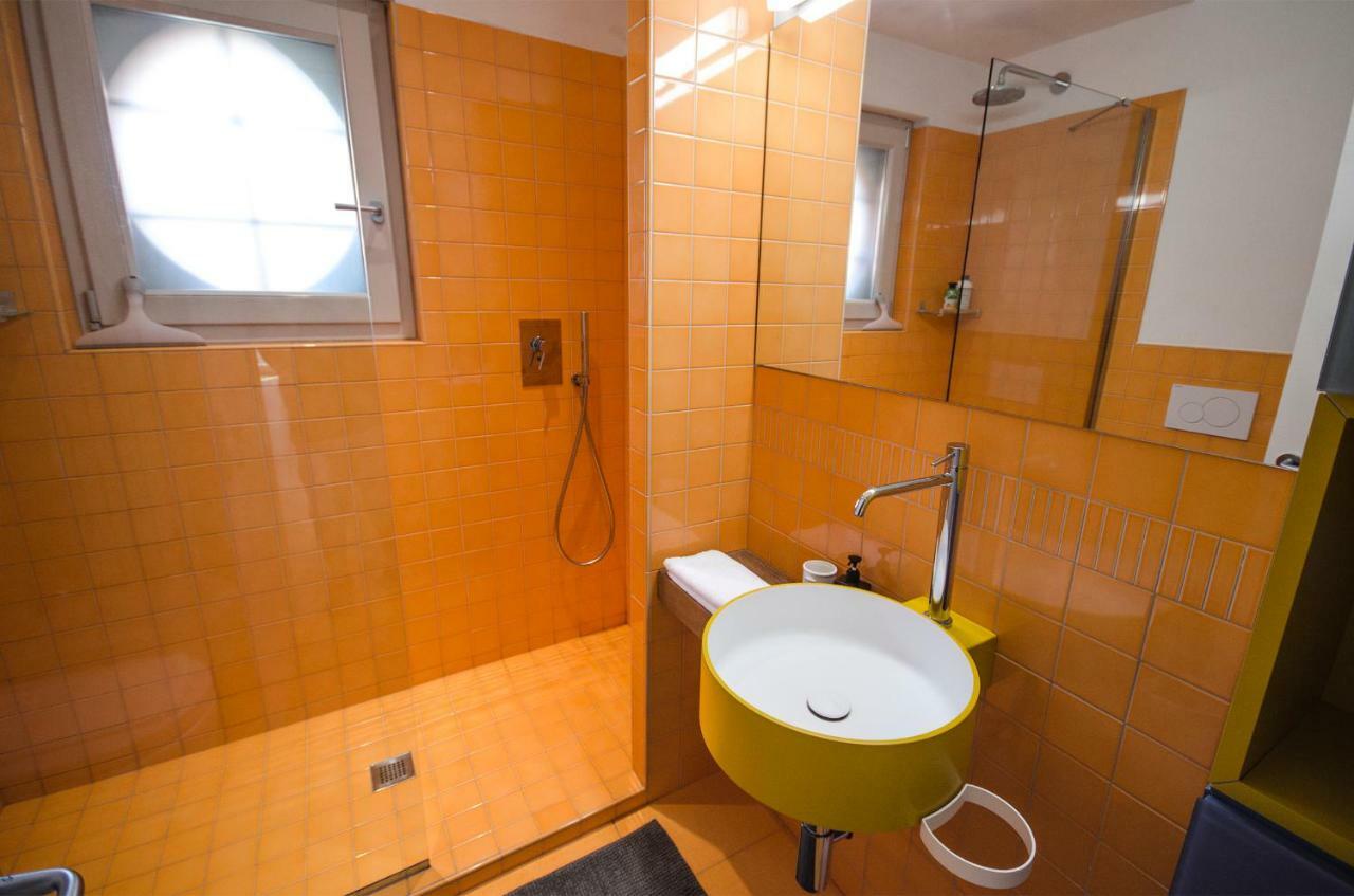 Luxury 65Mq Under The Two Towers Apartment Bologna Ngoại thất bức ảnh